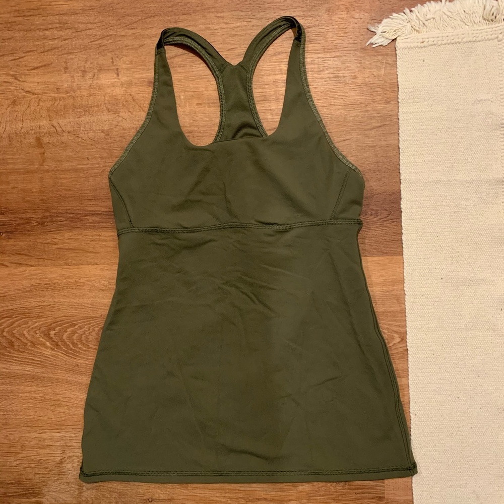 Lululemon tank